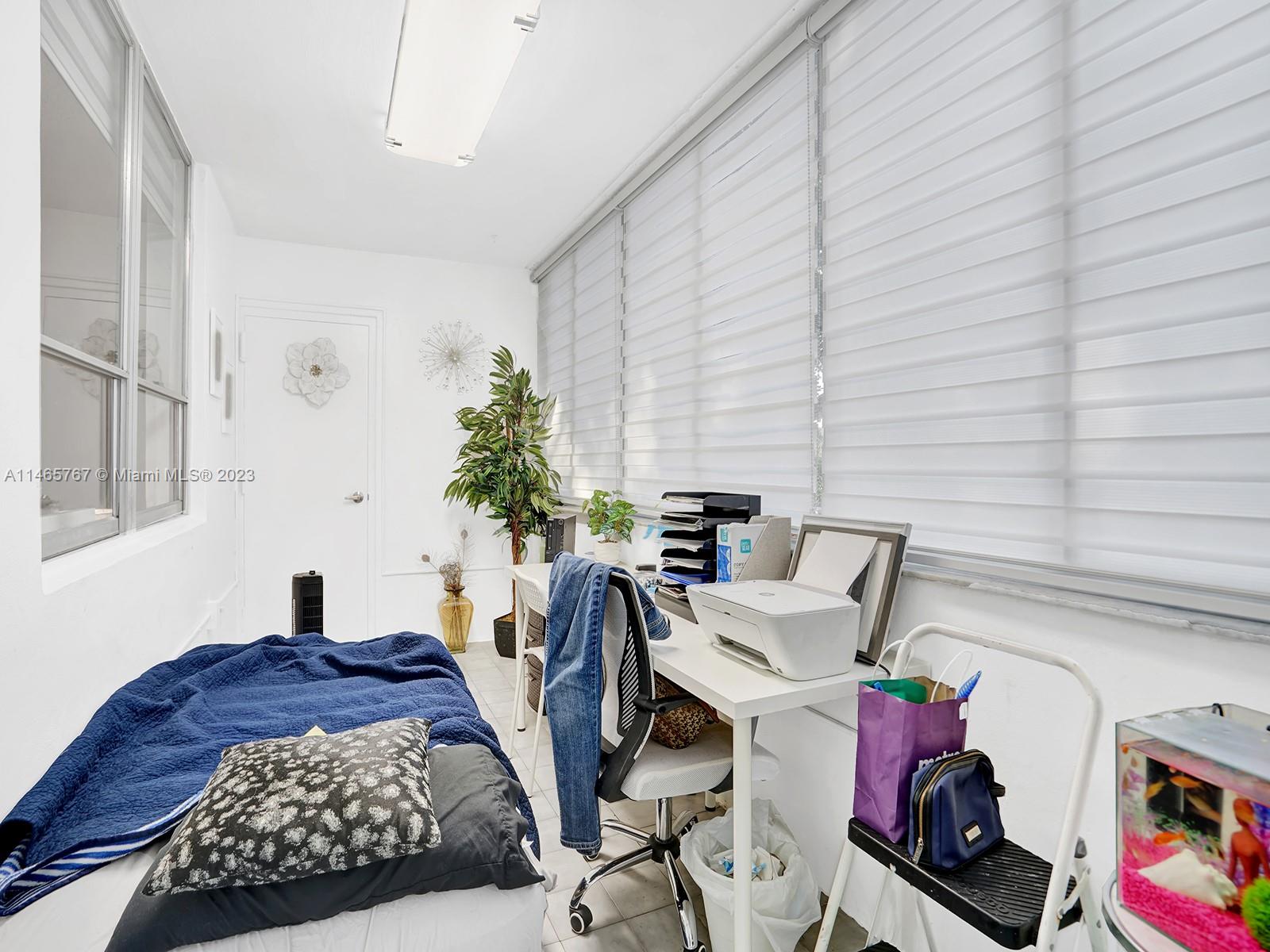 SOVEREIGNS CONDO - Residential Lease
