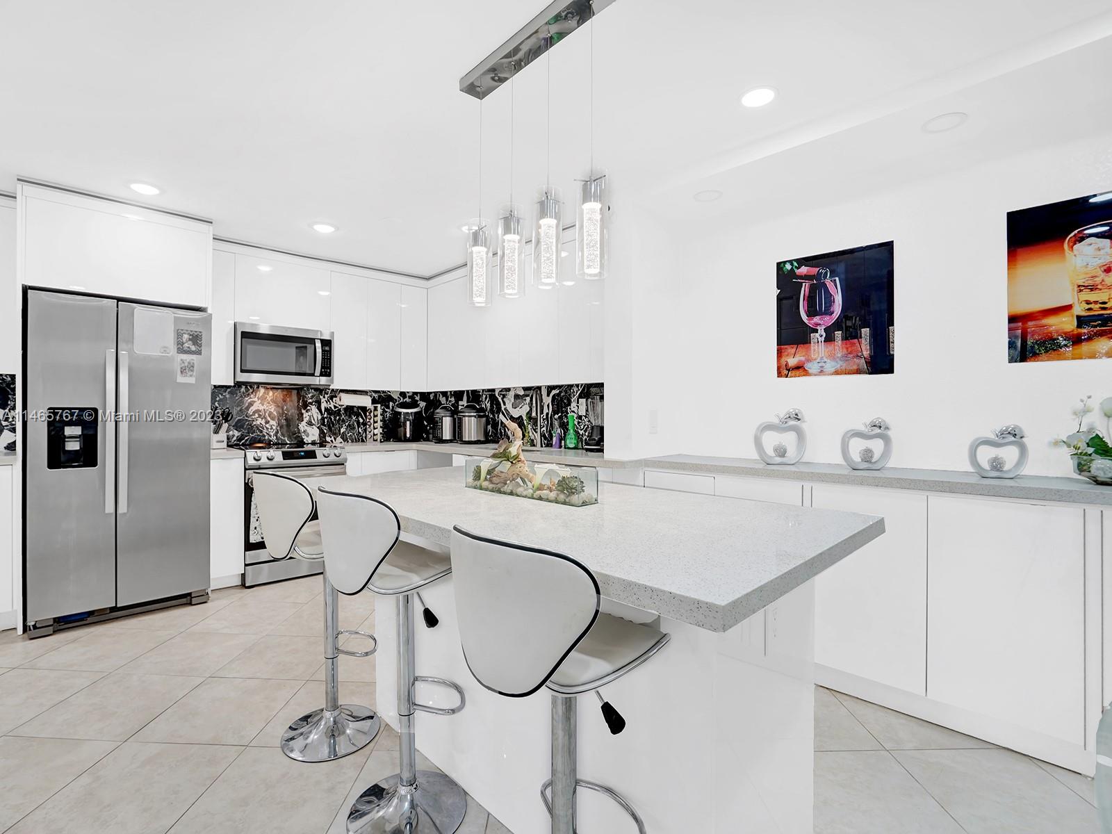 SOVEREIGNS CONDO - Residential Lease