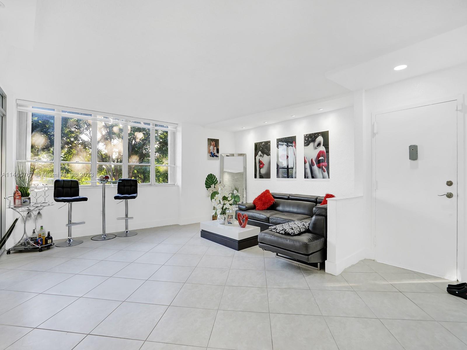 SOVEREIGNS CONDO - Residential Lease