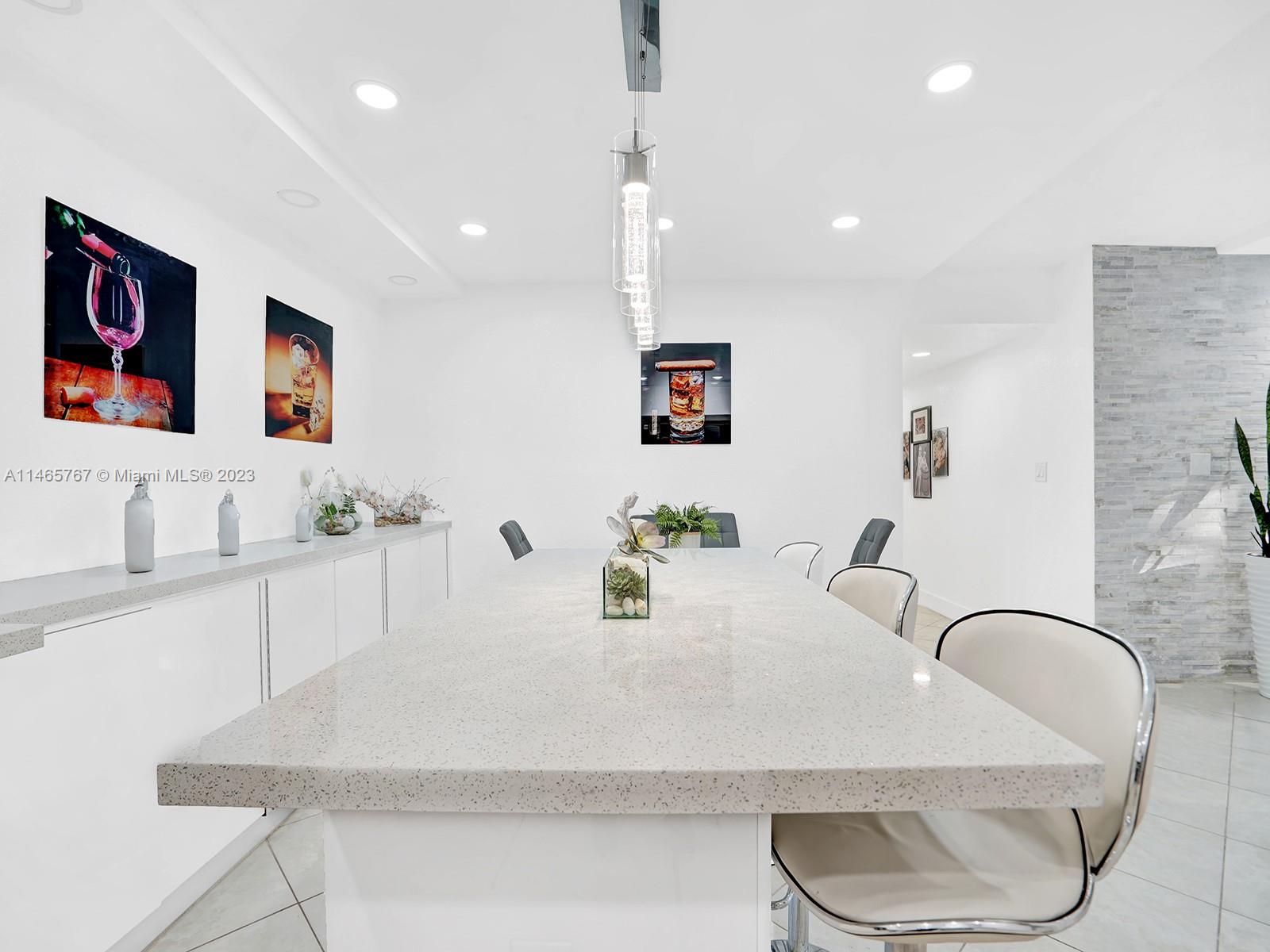 SOVEREIGNS CONDO - Residential Lease