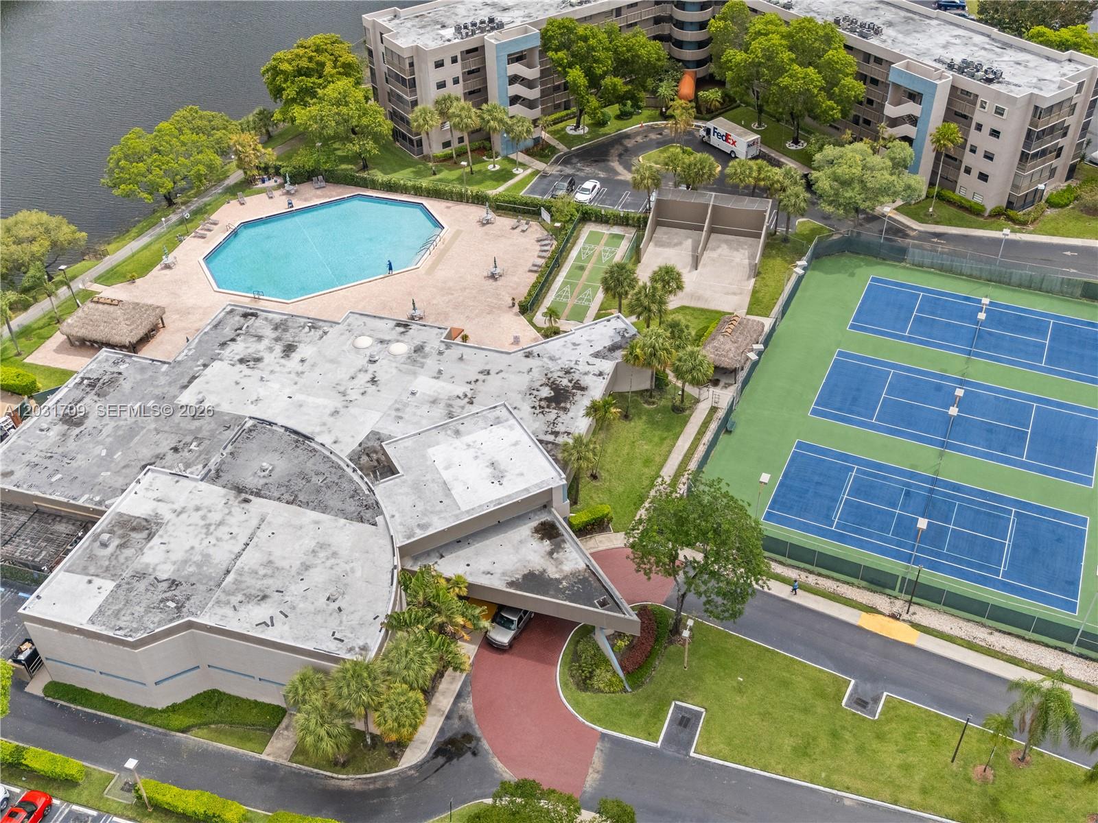 COLONY POINT 6 CONDO - Residential