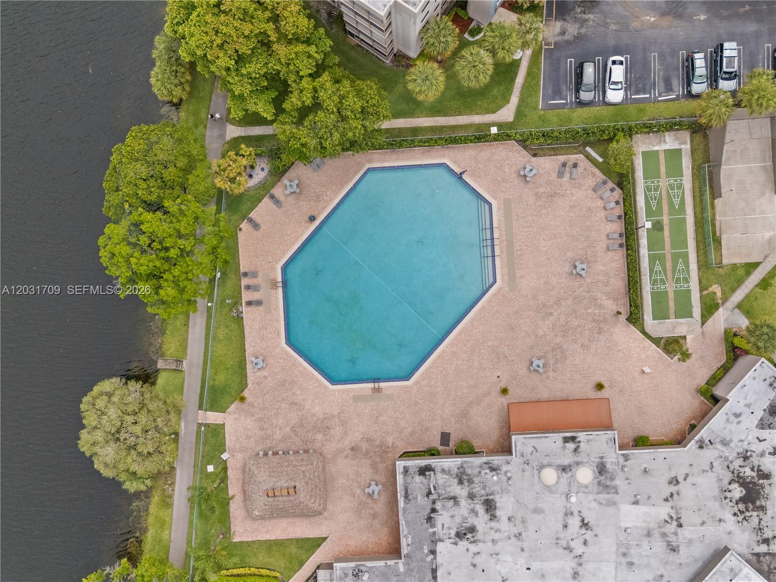 COLONY POINT 6 CONDO - Residential