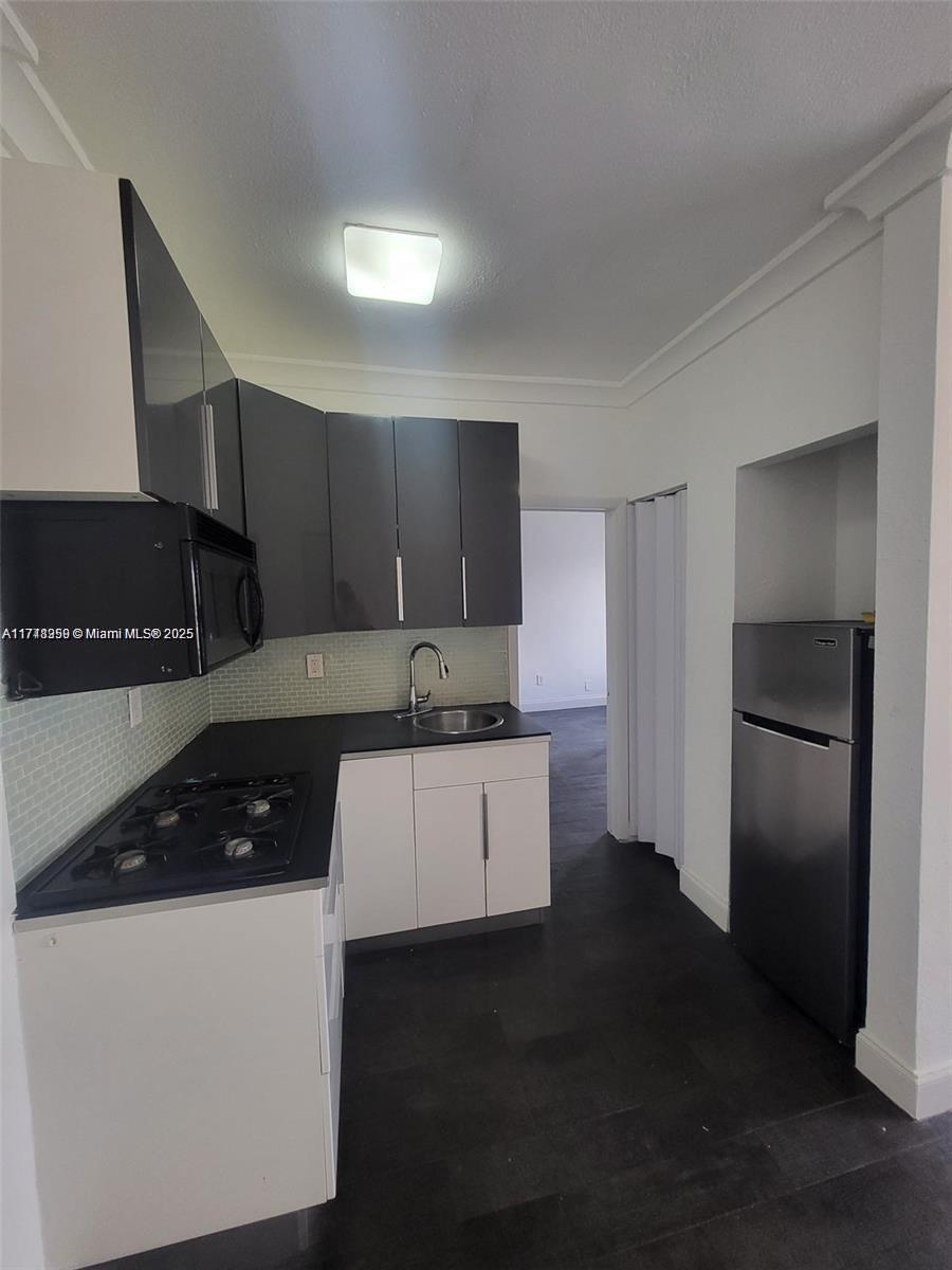 MONTERREY CONDO - Residential