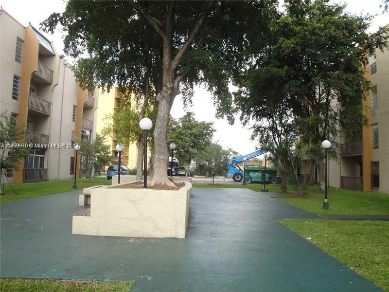 GREAT UNIT FOR RENT AT SUNSET VILLAS * 2 BEDS 2 BATHS* *