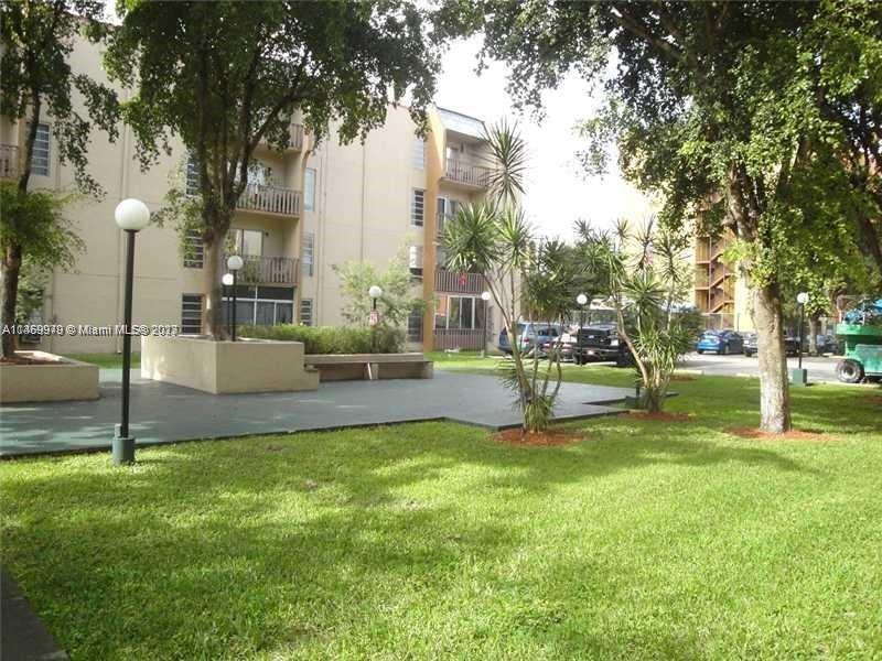 SUNSET VILLAS PHASE II CO - Residential Lease