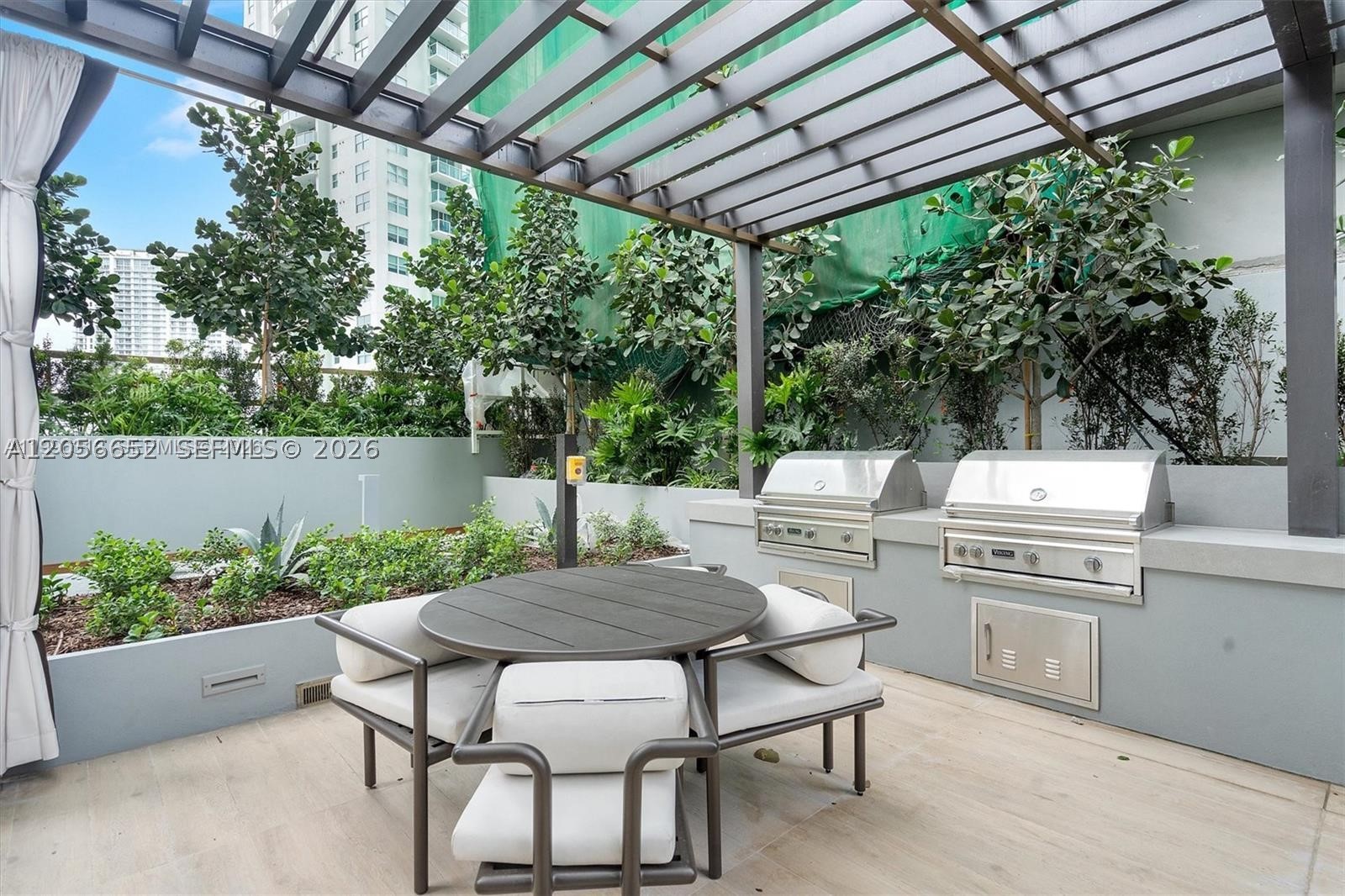 BRICKELL POINT - Residential