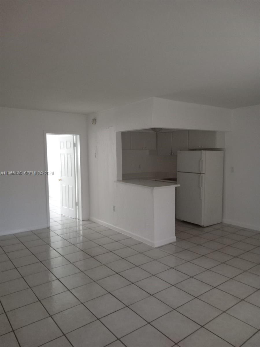 THE KENSINGTON CONDO - Residential