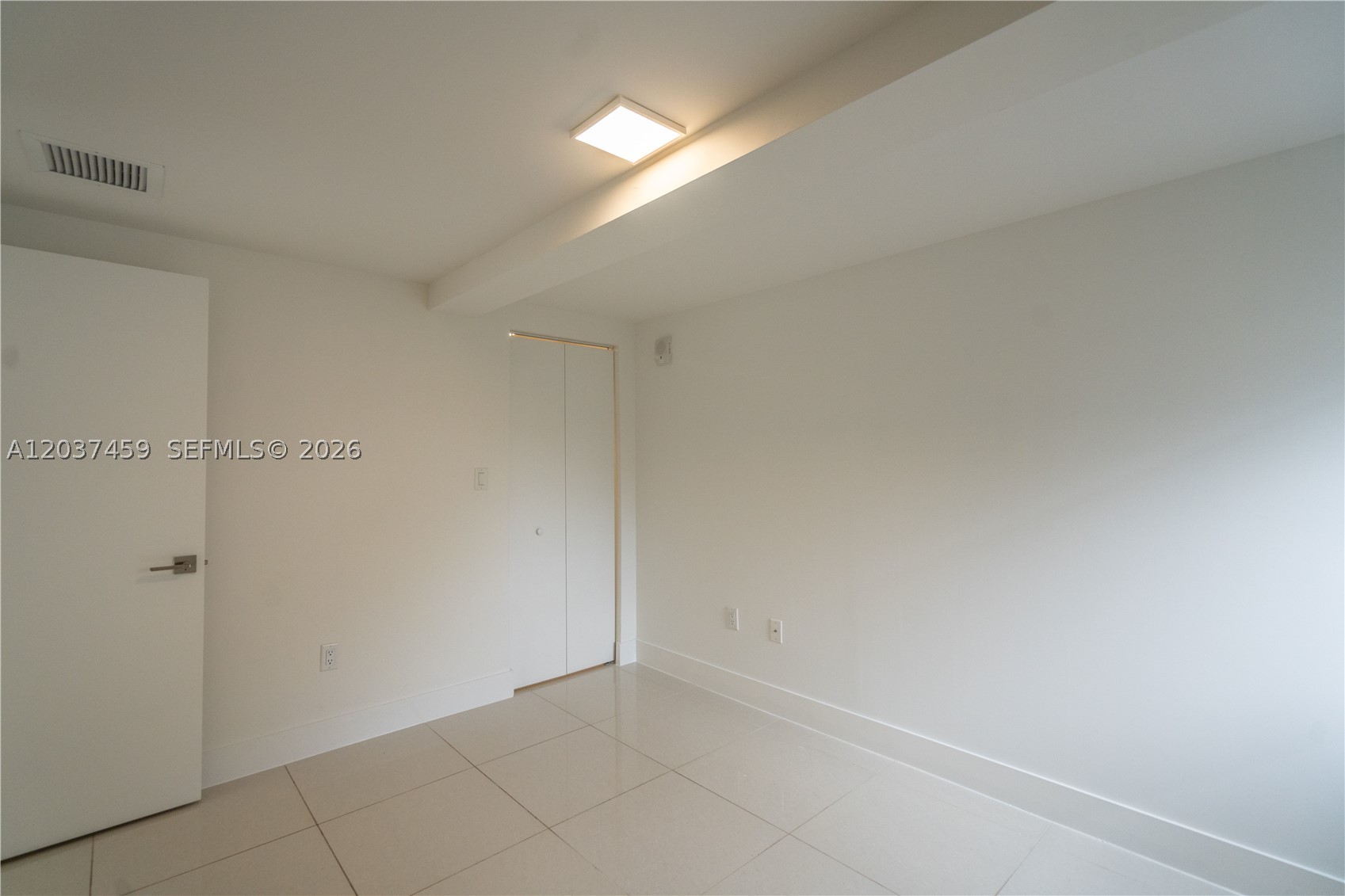 ISLE OF NORMANDY - Residential Lease