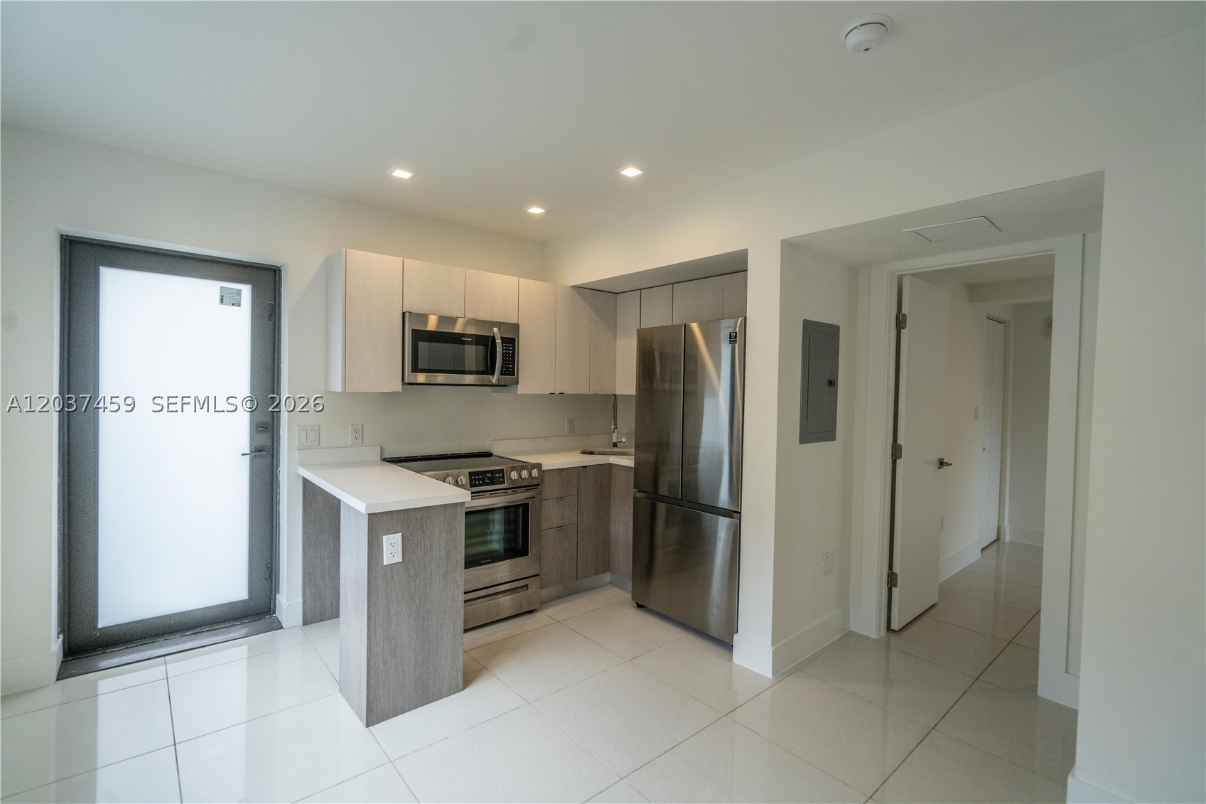 ISLE OF NORMANDY - Residential Lease