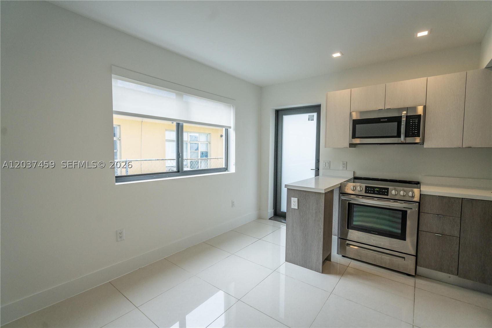 ISLE OF NORMANDY - Residential Lease