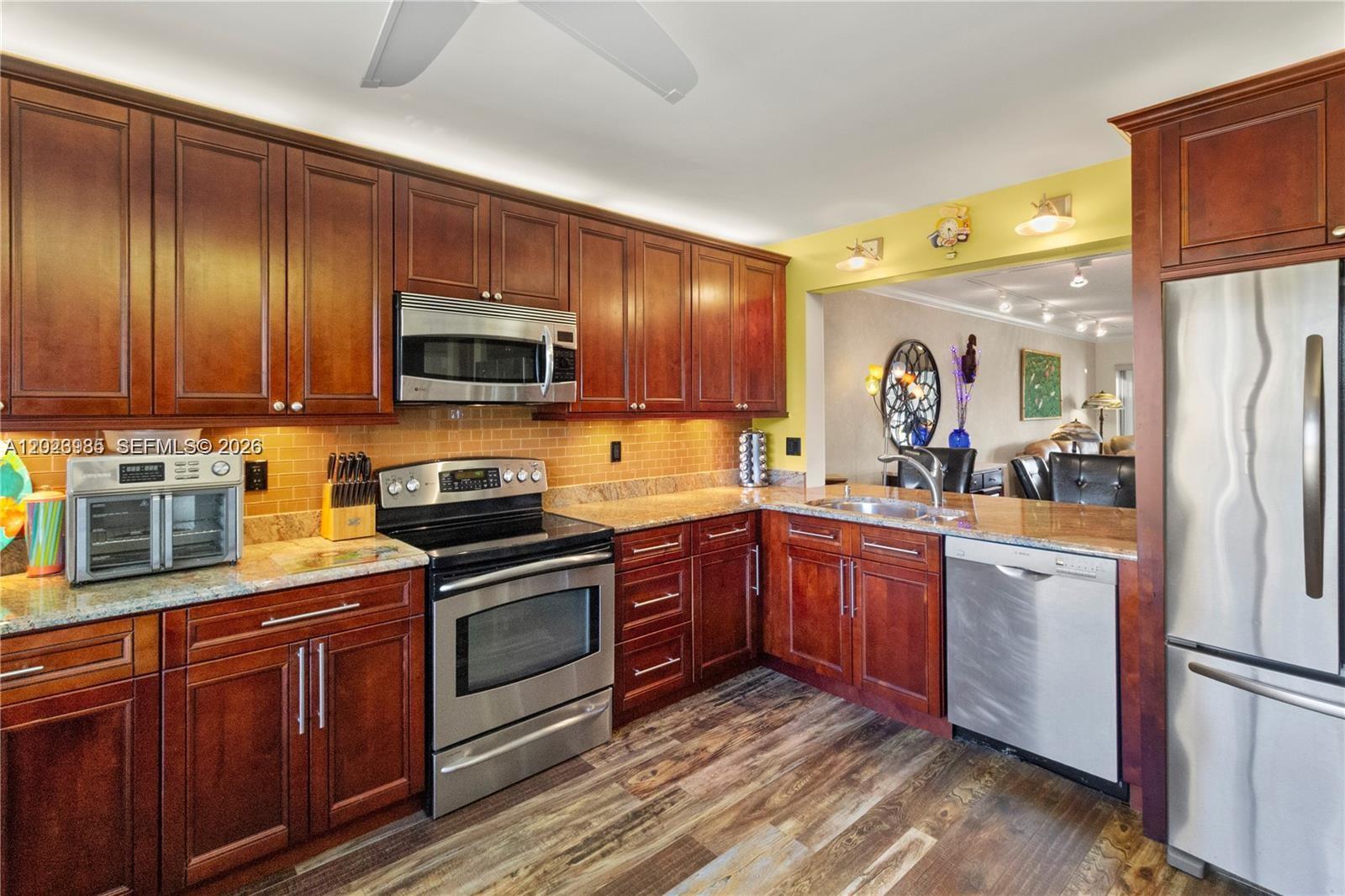 FAIRWAY PARK CONDO - Residential