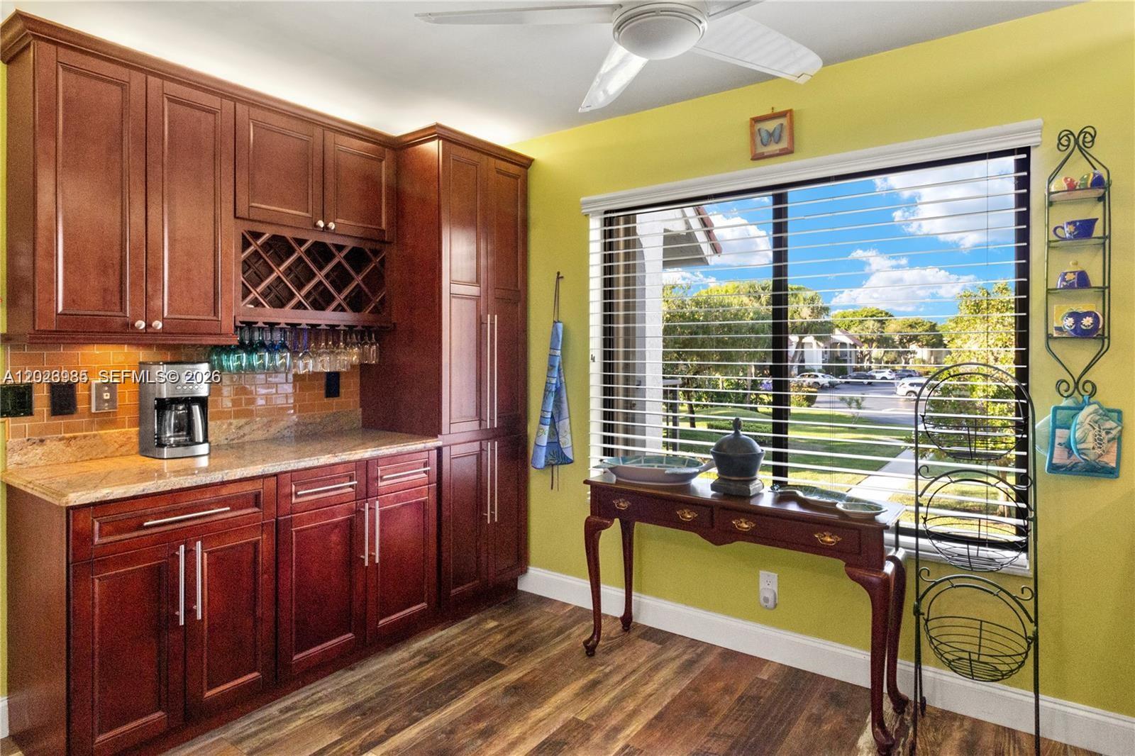 FAIRWAY PARK CONDO - Residential