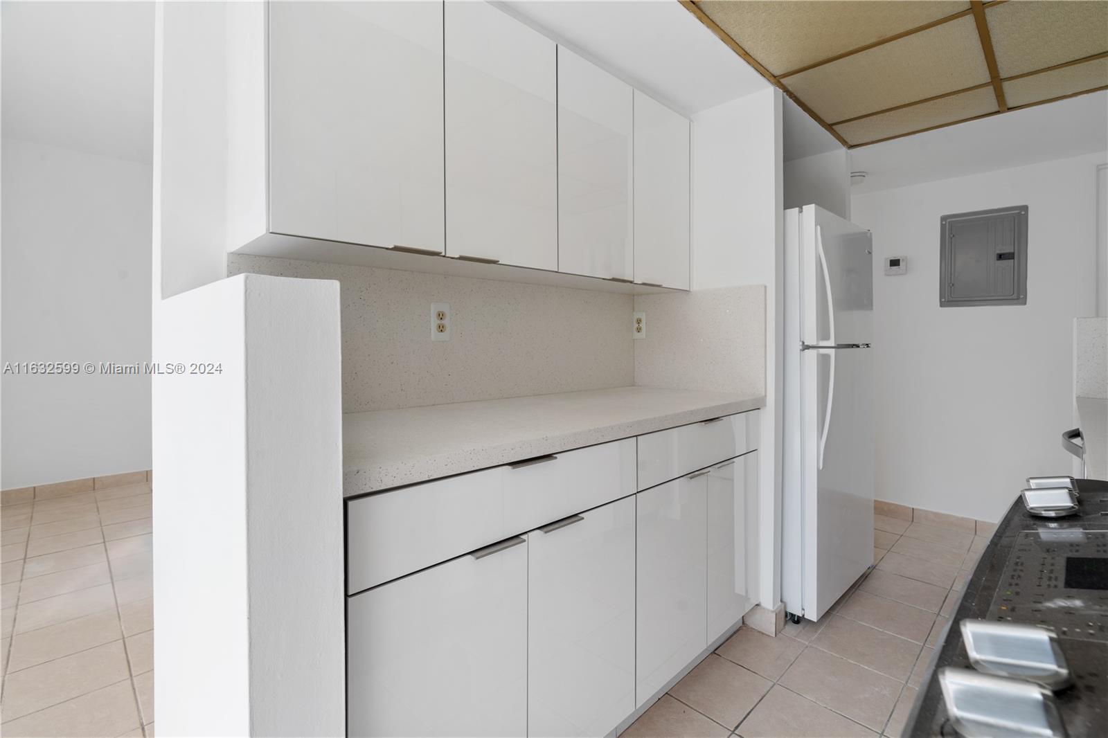 SOUTH WINDS CONDO WEST - Residential Lease