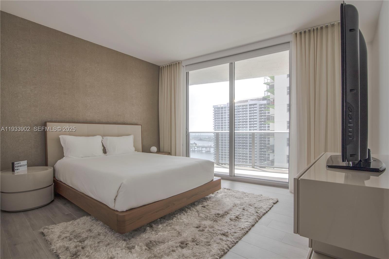 *ARIA ON THE BAY CONDO - Residential Lease