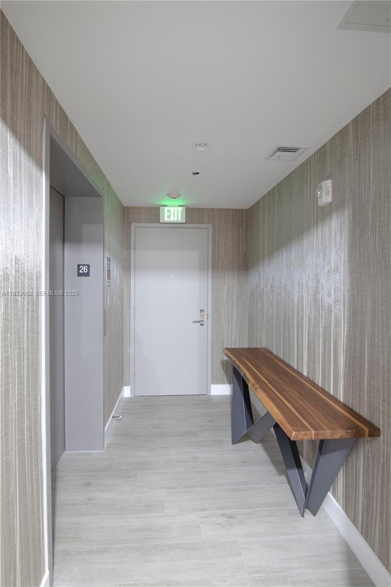 *ARIA ON THE BAY CONDO - Residential Lease
