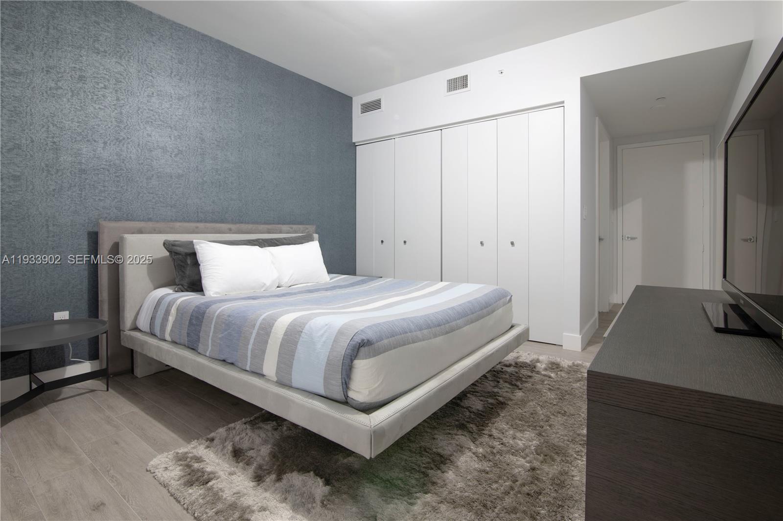 *ARIA ON THE BAY CONDO - Residential Lease