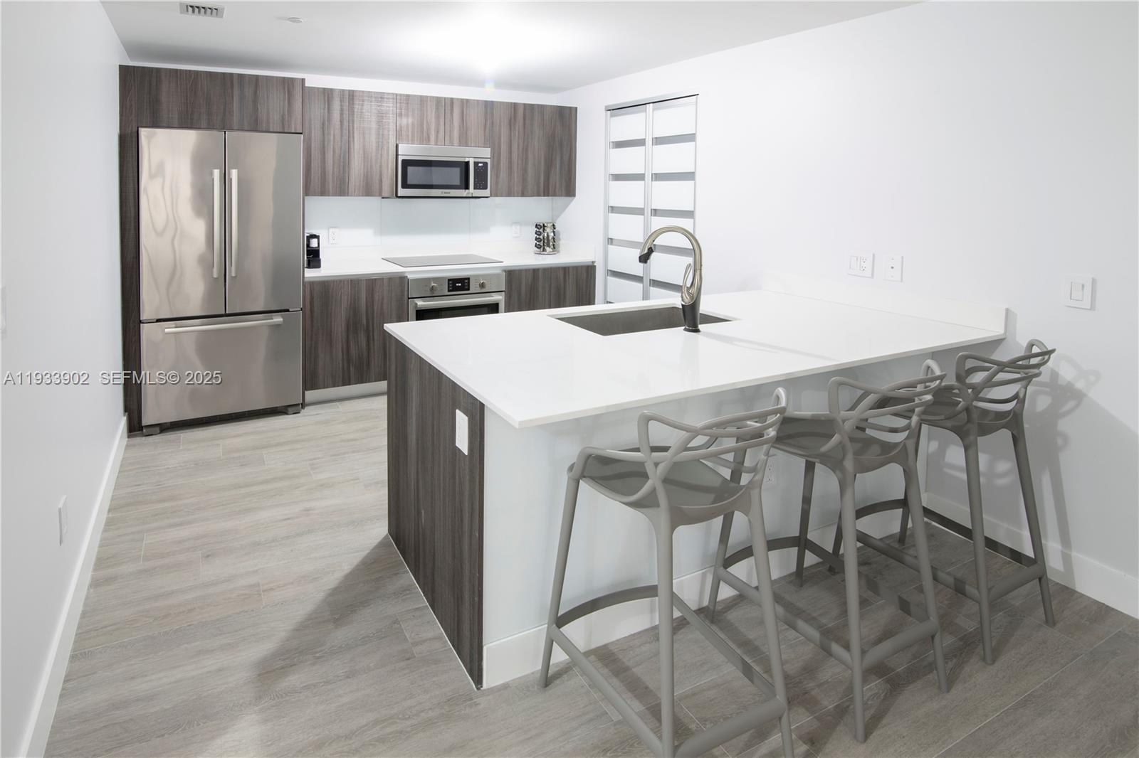 *ARIA ON THE BAY CONDO - Residential Lease