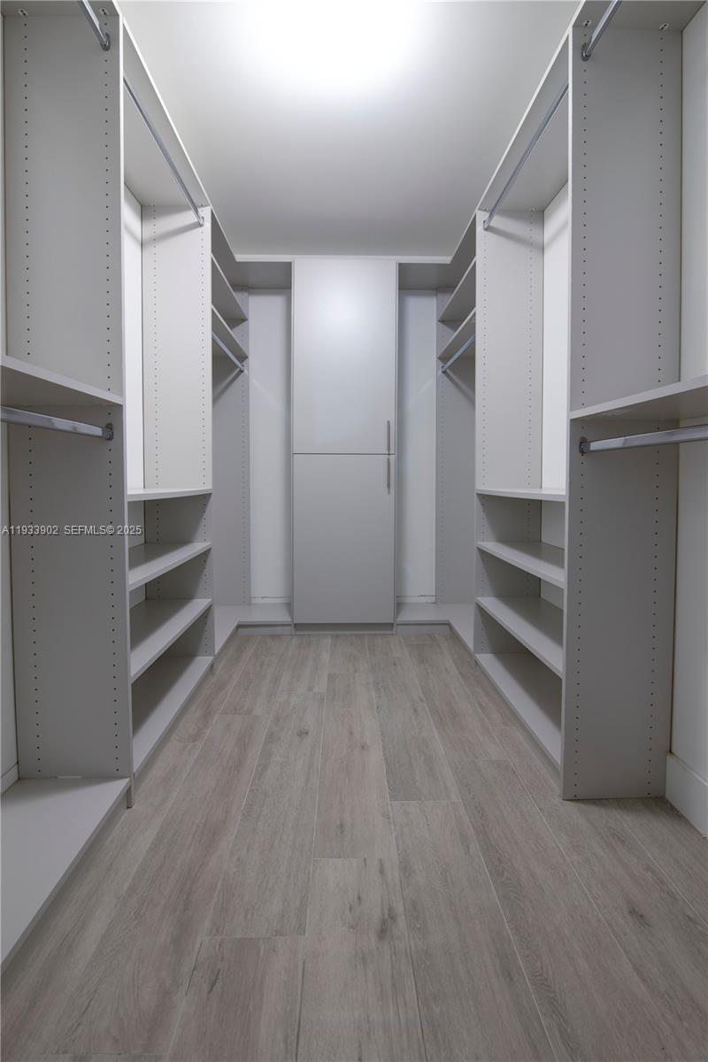 *ARIA ON THE BAY CONDO - Residential Lease