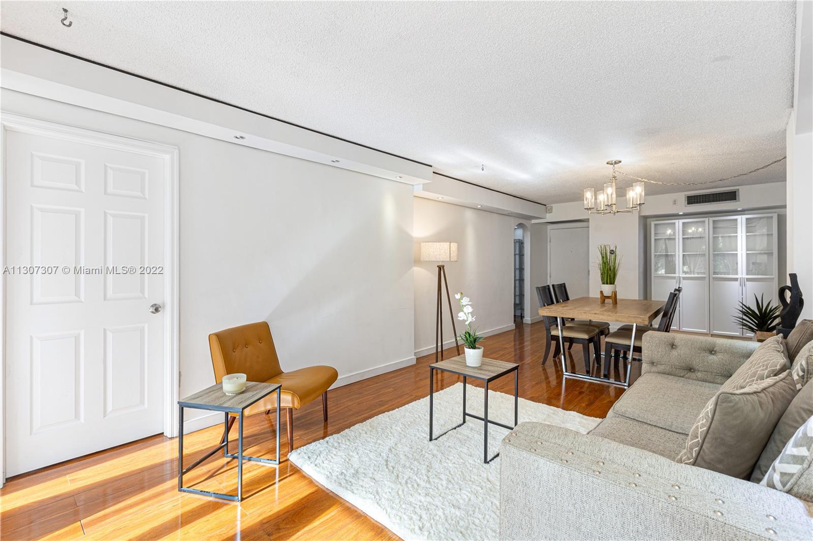 BRAVURA I CONDO - Residential Lease