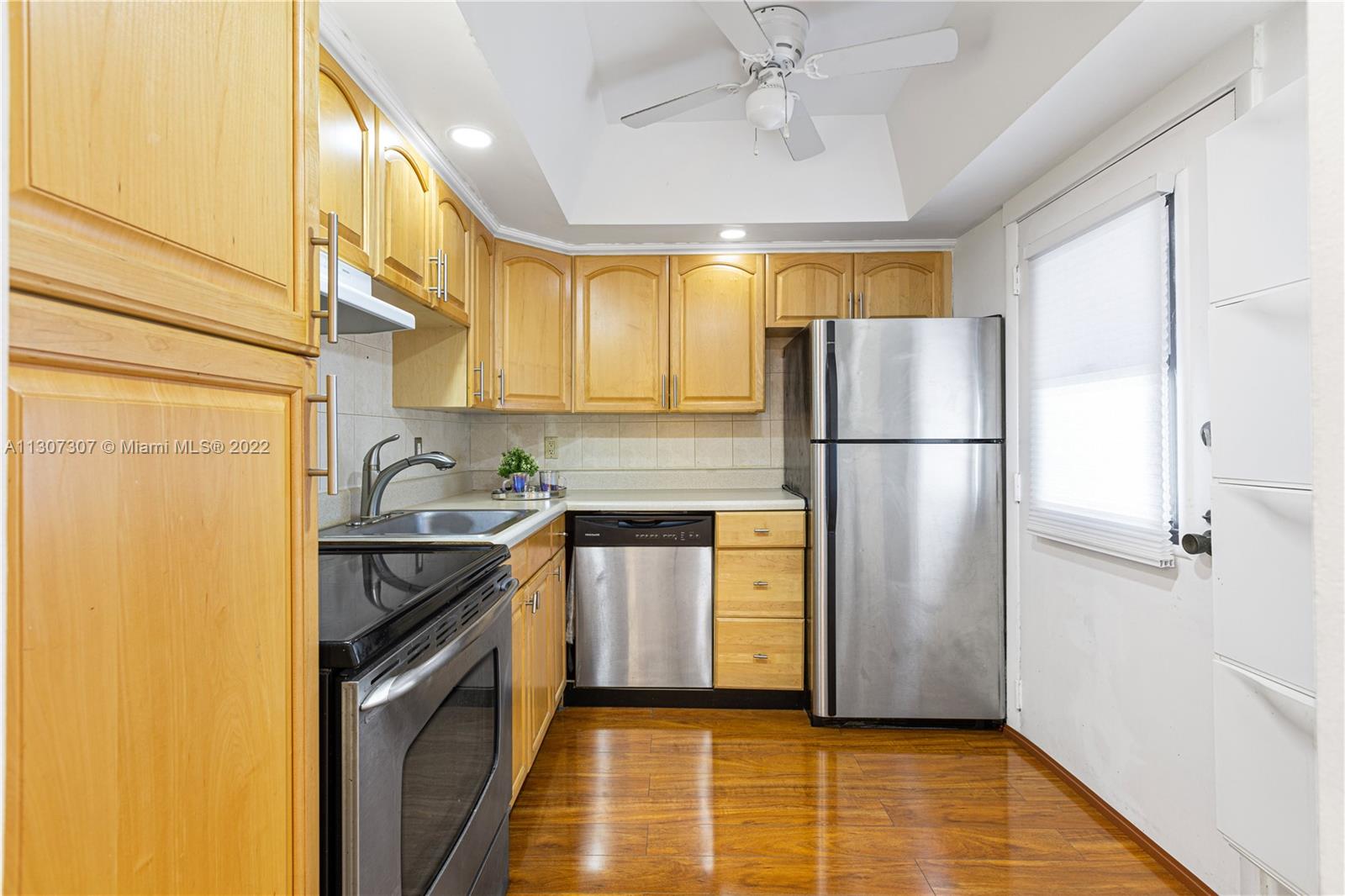 BRAVURA I CONDO - Residential Lease