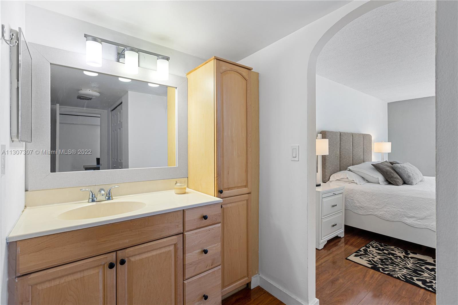 BRAVURA I CONDO - Residential Lease