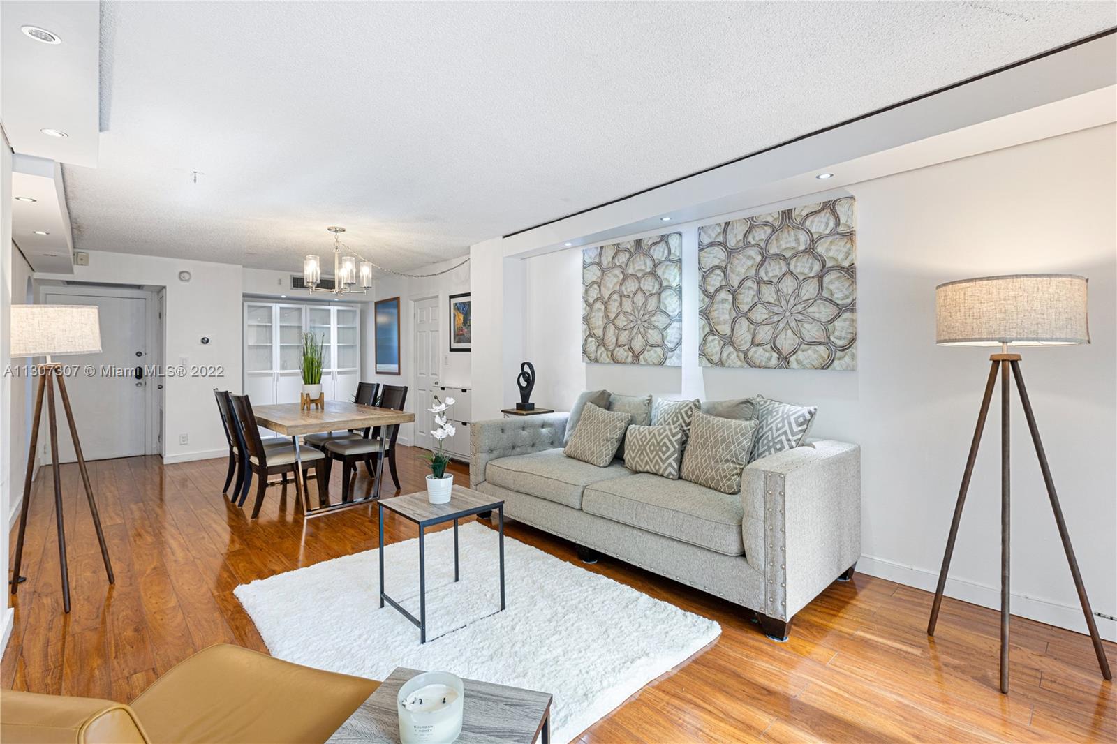 BRAVURA I CONDO - Residential Lease