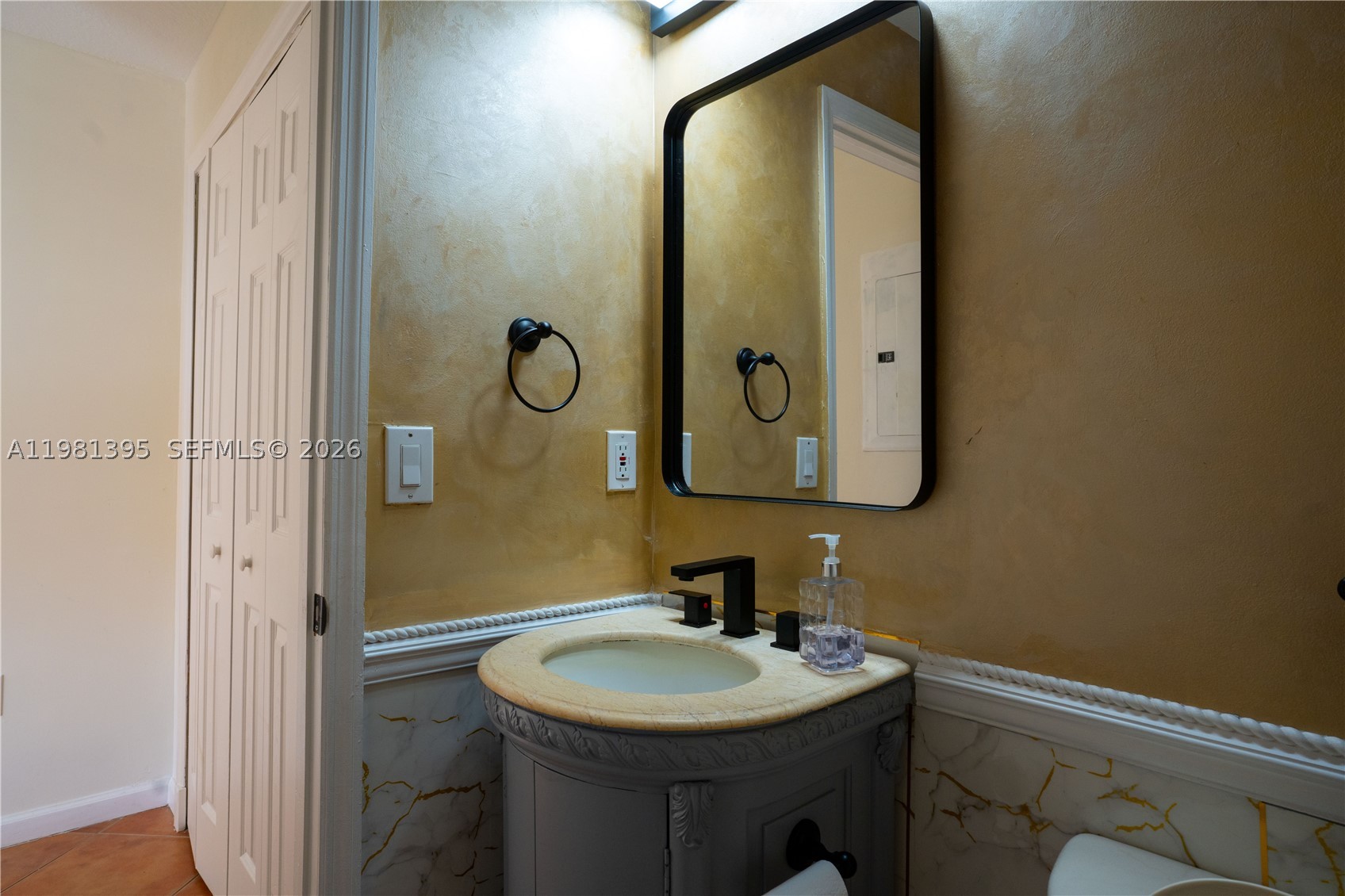 VILLA VIZCAYA CONDO - Residential