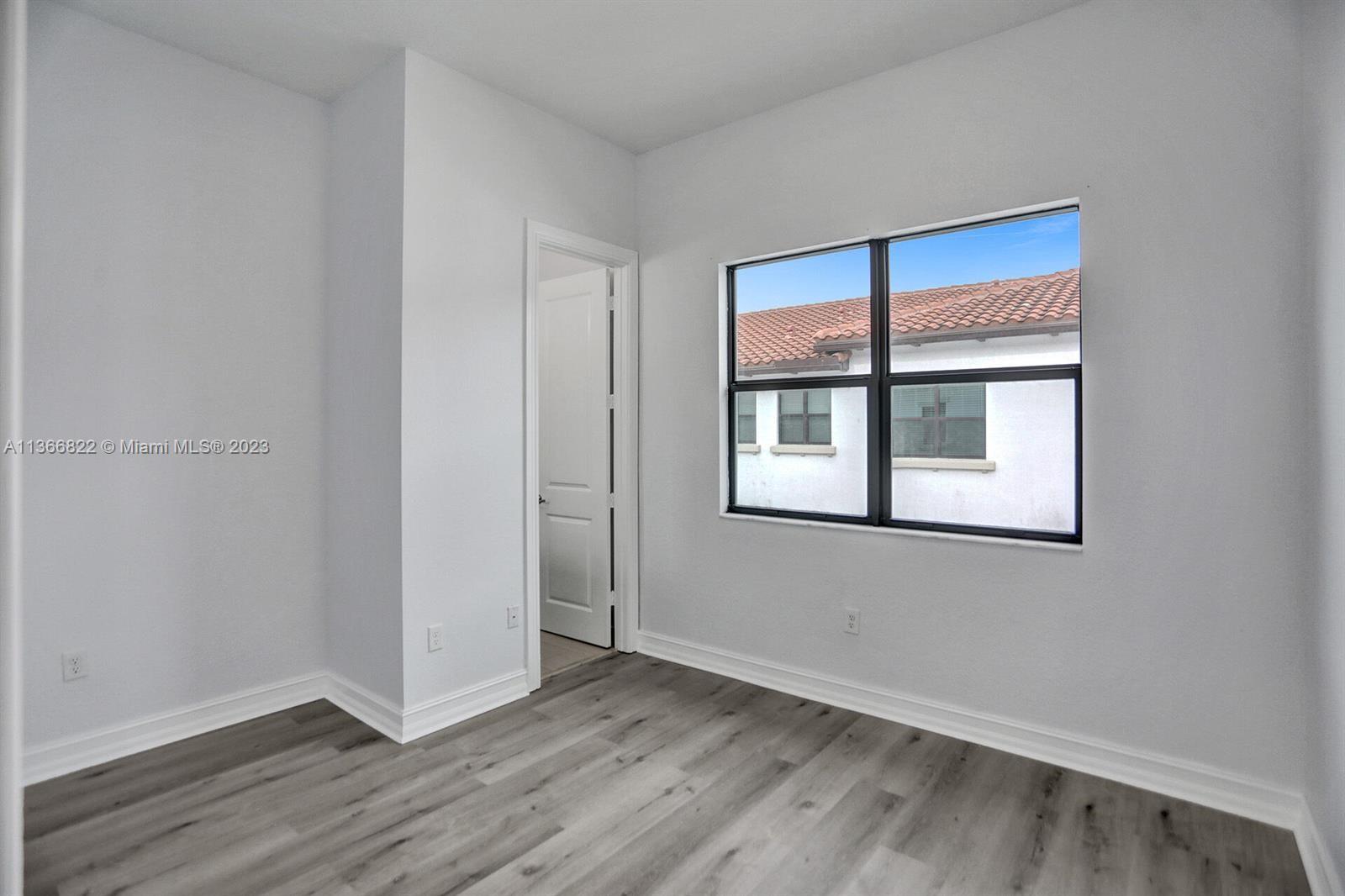 PEMBROKE LAKES SOUTH - Residential Lease