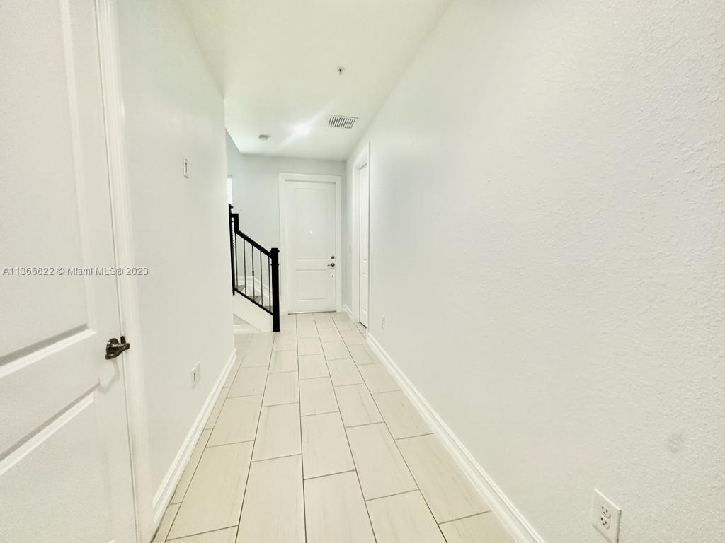 PEMBROKE LAKES SOUTH - Residential Lease