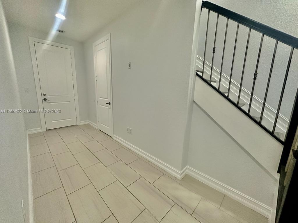 PEMBROKE LAKES SOUTH - Residential Lease