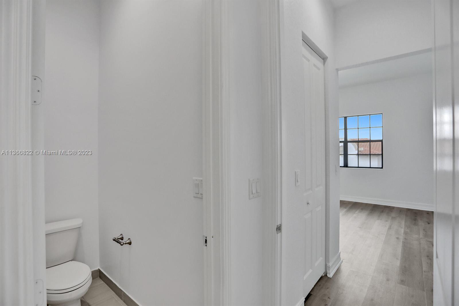 PEMBROKE LAKES SOUTH - Residential Lease