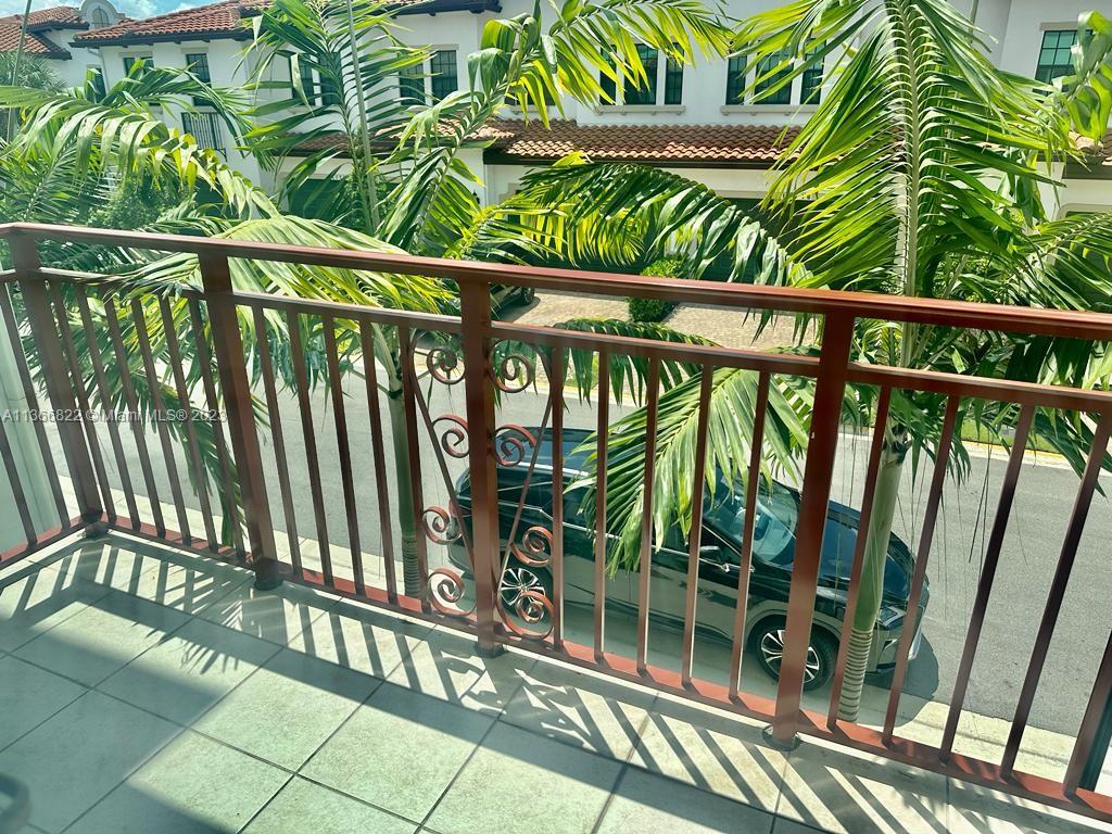 PEMBROKE LAKES SOUTH - Residential Lease