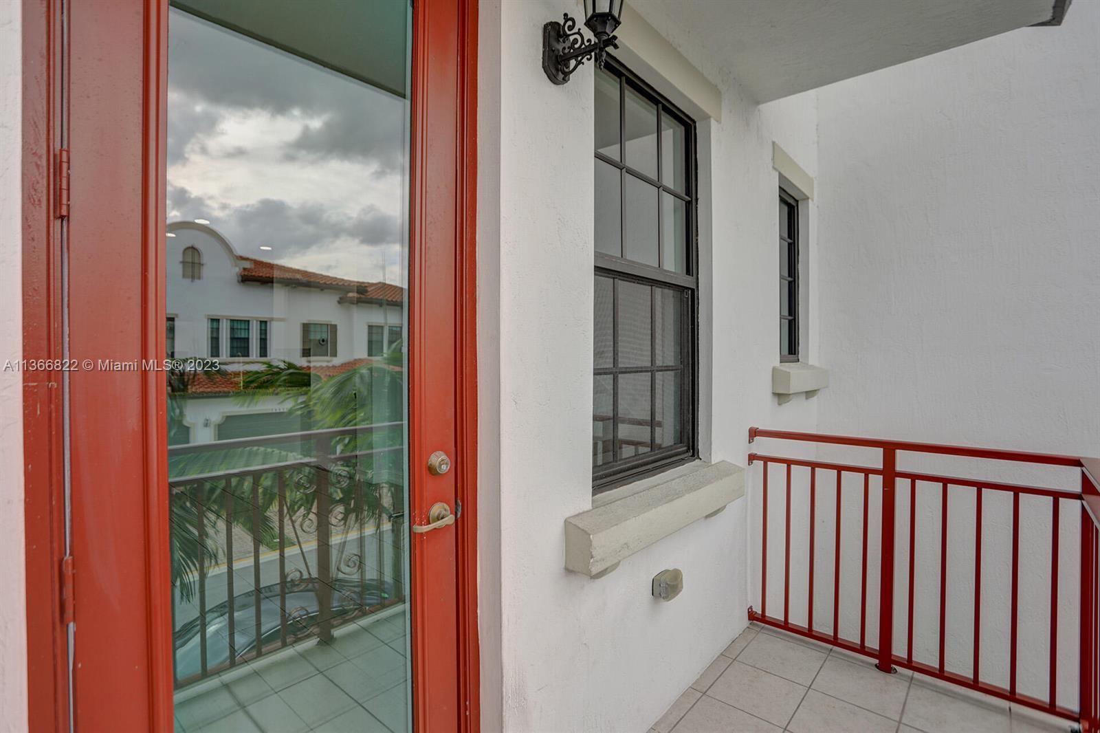 PEMBROKE LAKES SOUTH - Residential Lease