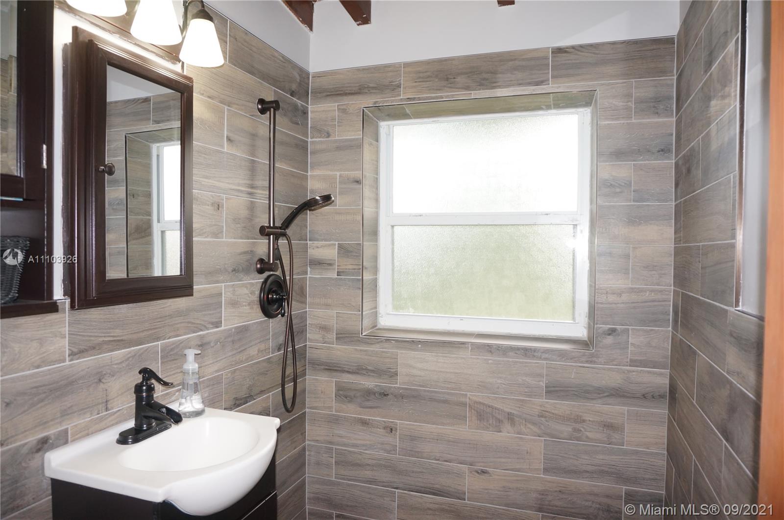 ESSEX VILLAGE-THIRD ADDIT - Residential