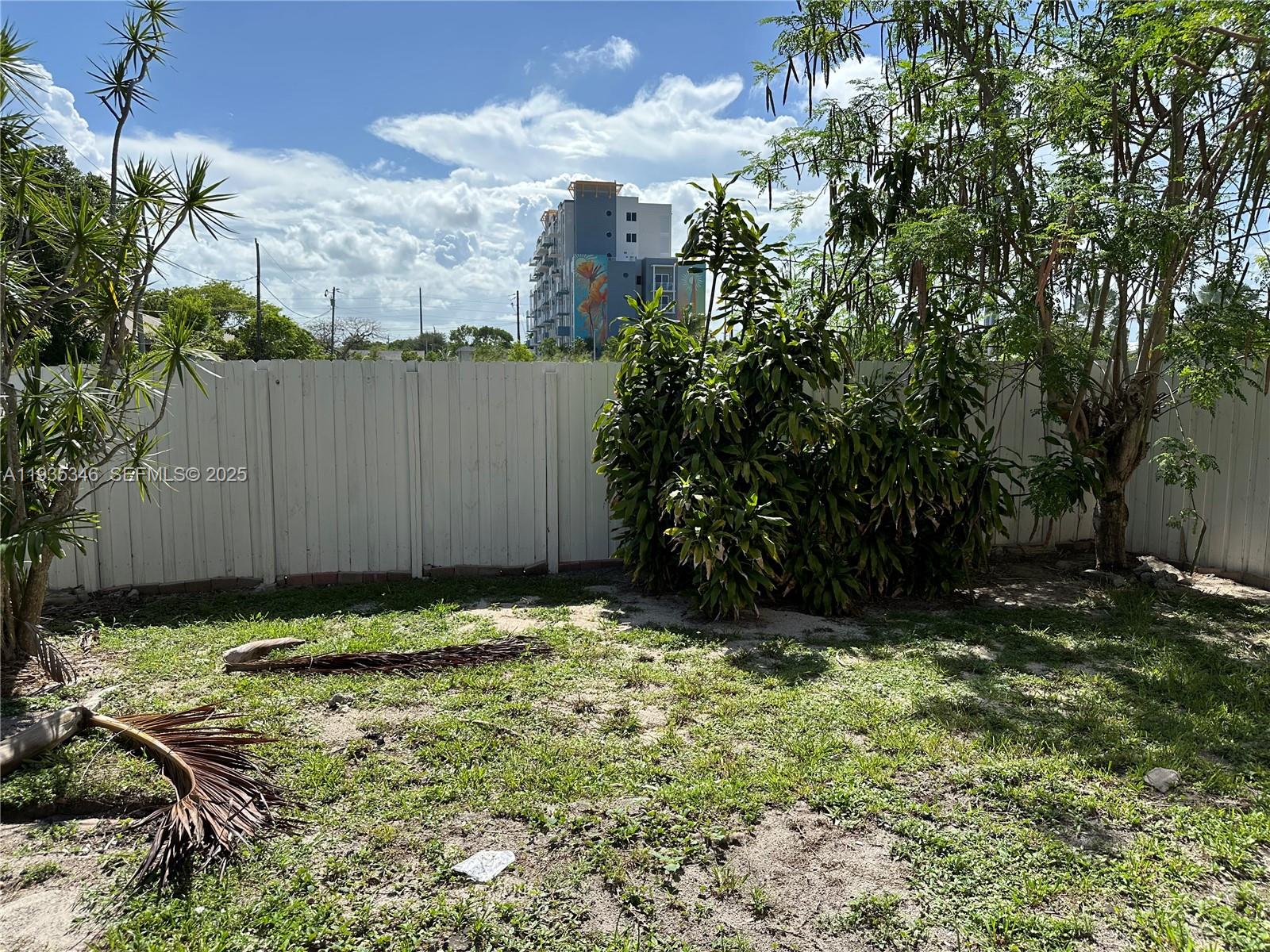 GULFSTREAM TOWNHOMES COND - Residential