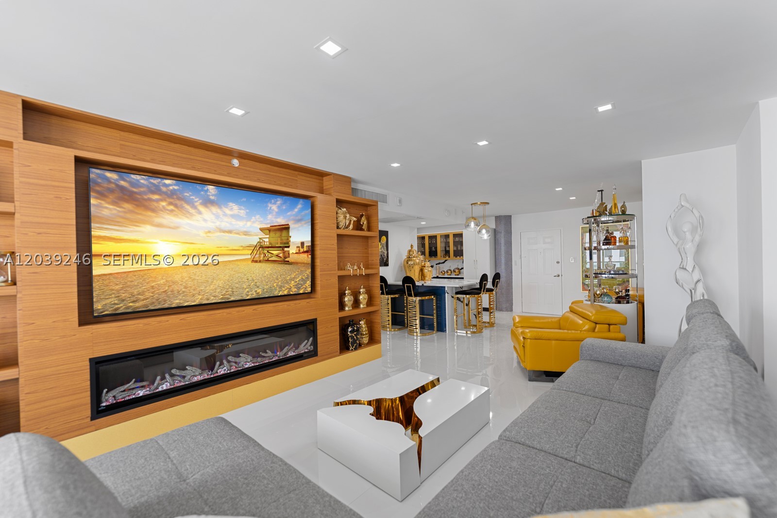WAVE CONDO - Residential