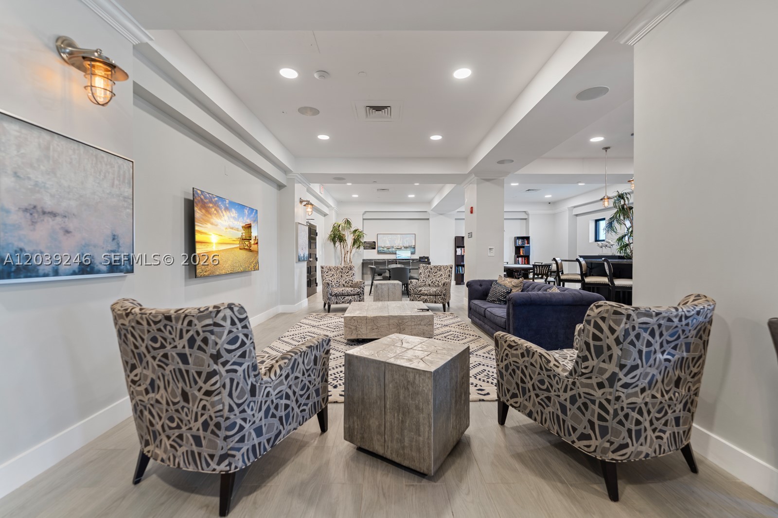 WAVE CONDO - Residential