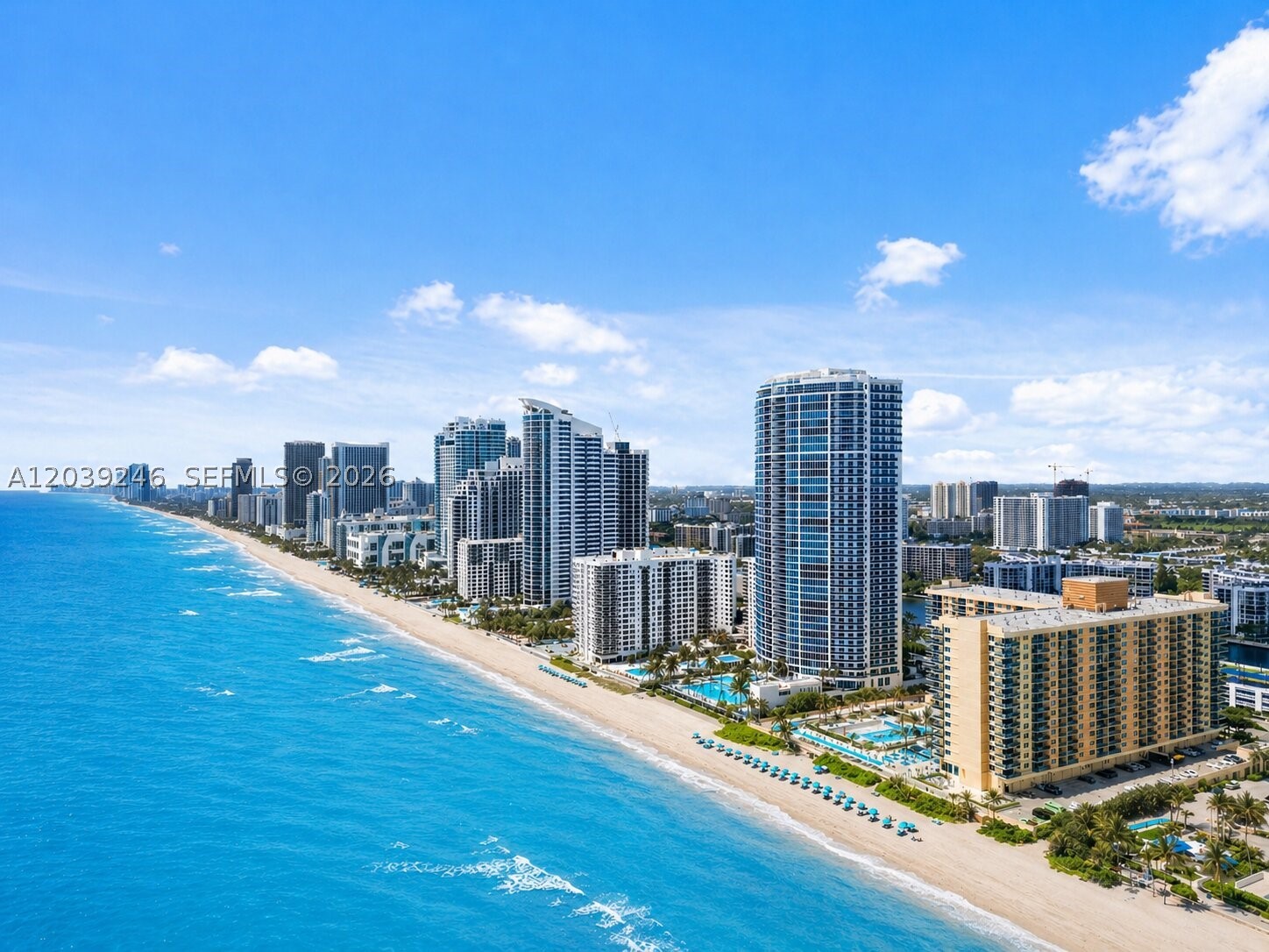 WAVE CONDO - Residential