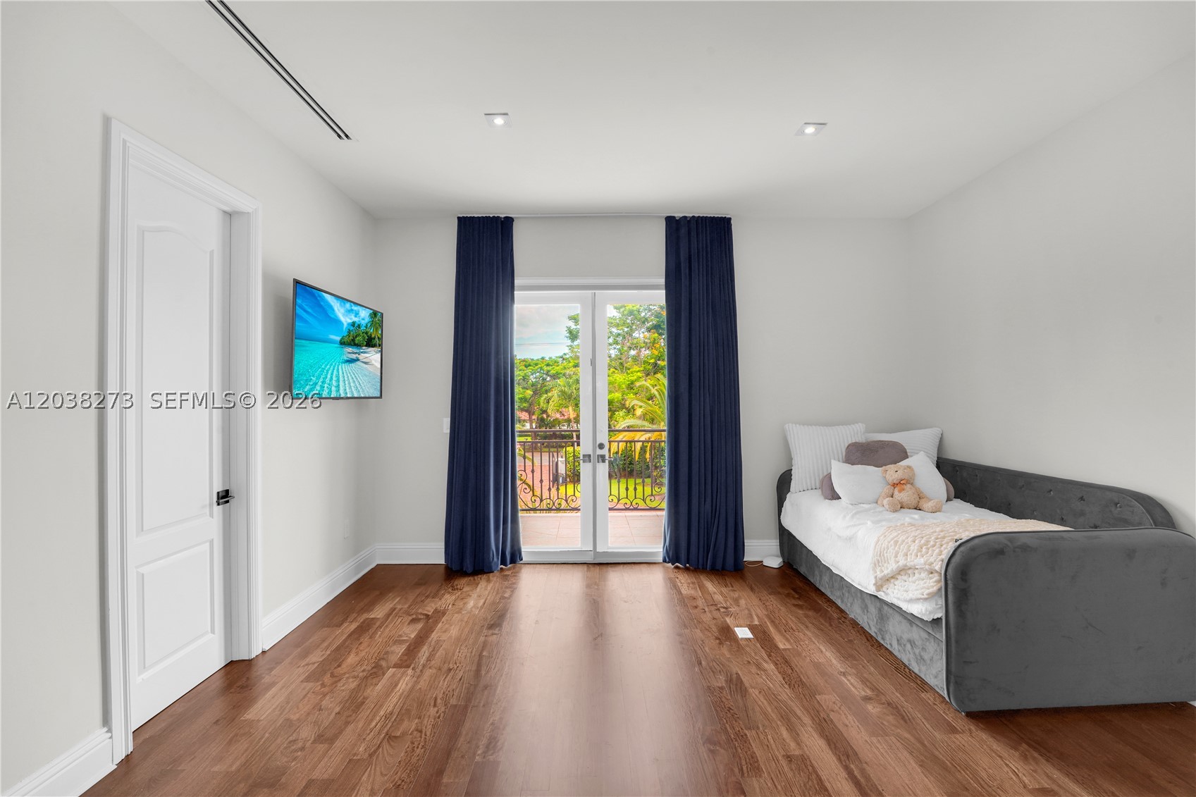 UNPLATTED - Residential