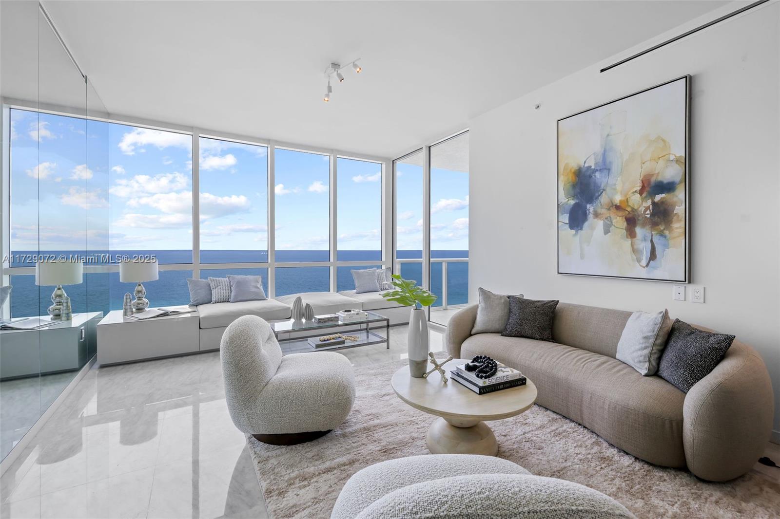 CONTINUUM ON SOUTH BEACH - Residential