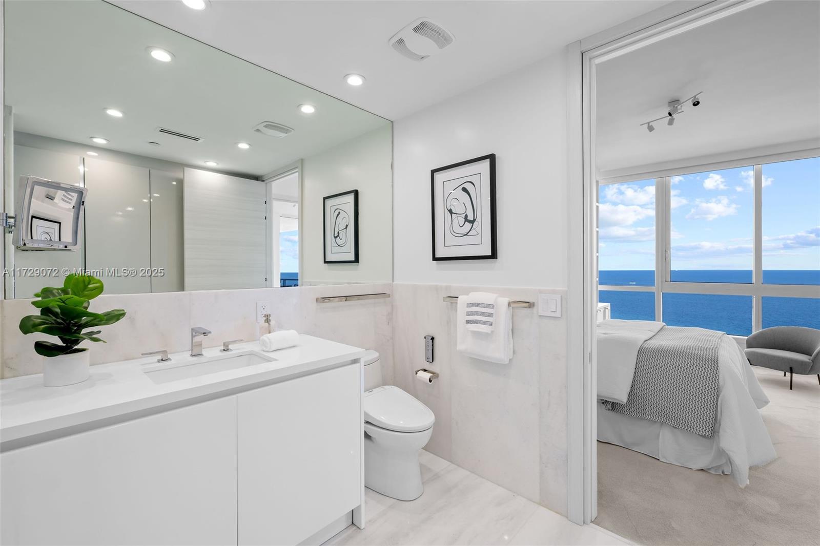 CONTINUUM ON SOUTH BEACH - Residential