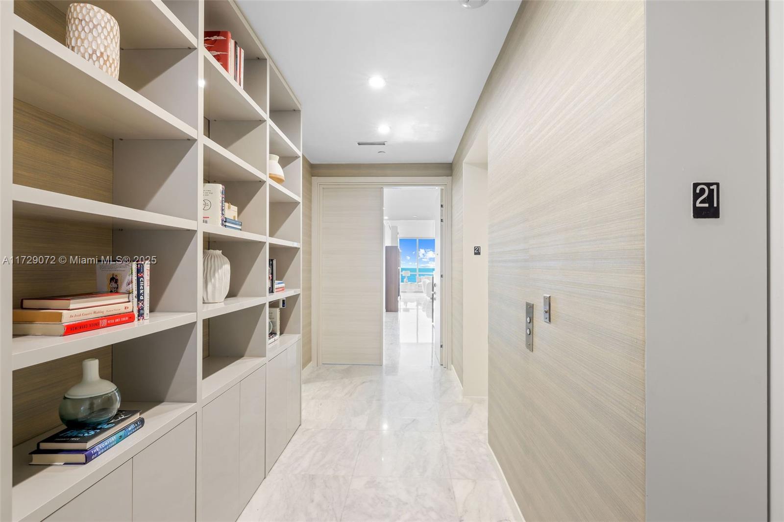 CONTINUUM ON SOUTH BEACH - Residential