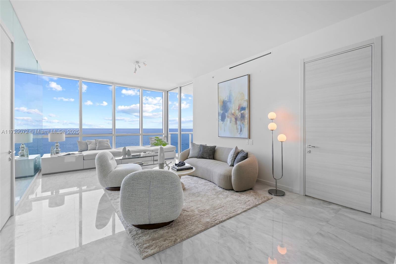 CONTINUUM ON SOUTH BEACH - Residential