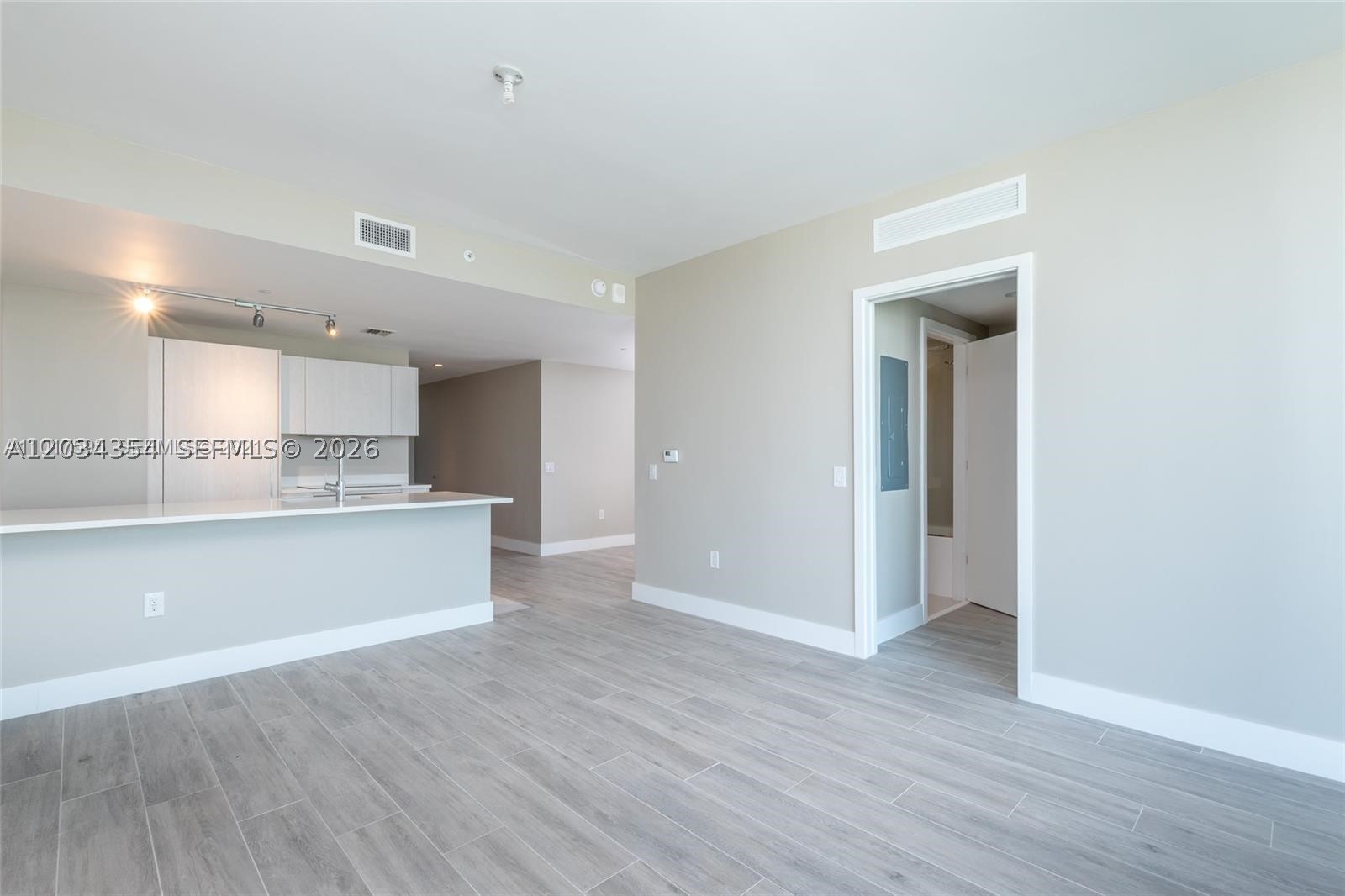 PARAISO BAYVIEWS CONDO - Residential Lease