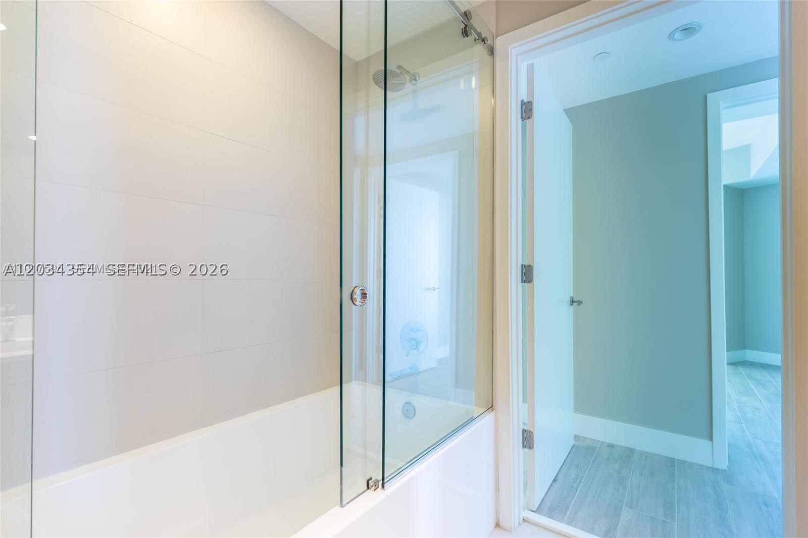 PARAISO BAYVIEWS CONDO - Residential Lease