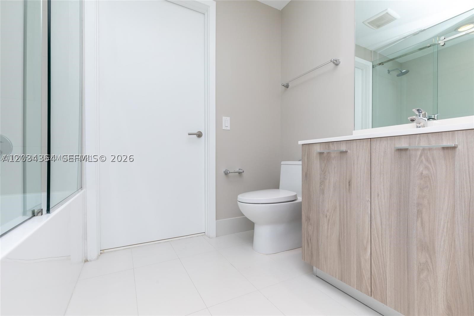 PARAISO BAYVIEWS CONDO - Residential Lease