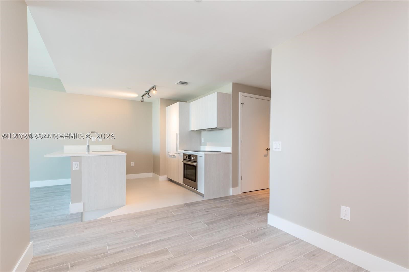 PARAISO BAYVIEWS CONDO - Residential Lease