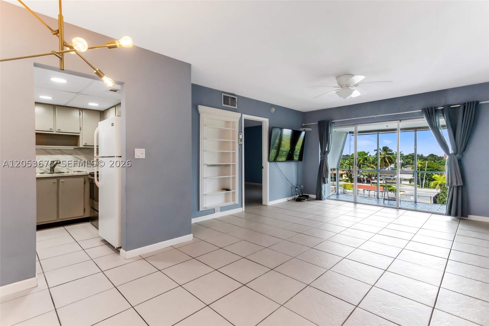 RIVER SHORES CONDO - Residential