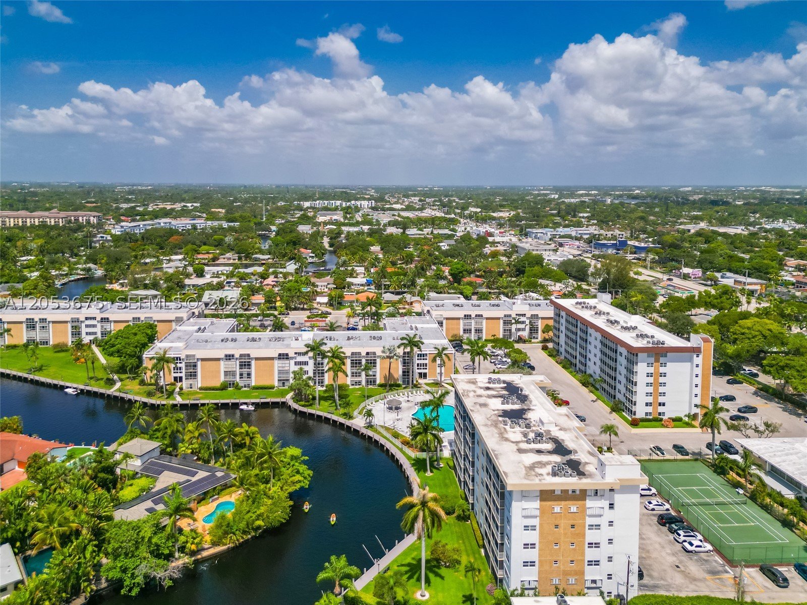 RIVER SHORES CONDO - Residential