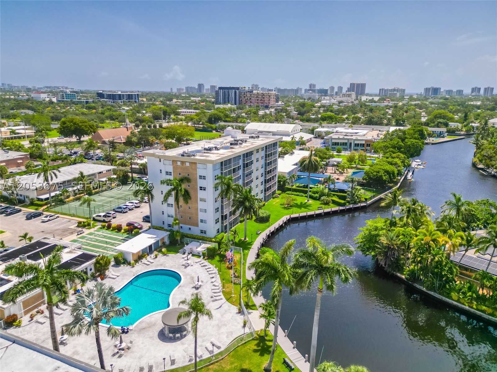 RIVER SHORES CONDO - Residential
